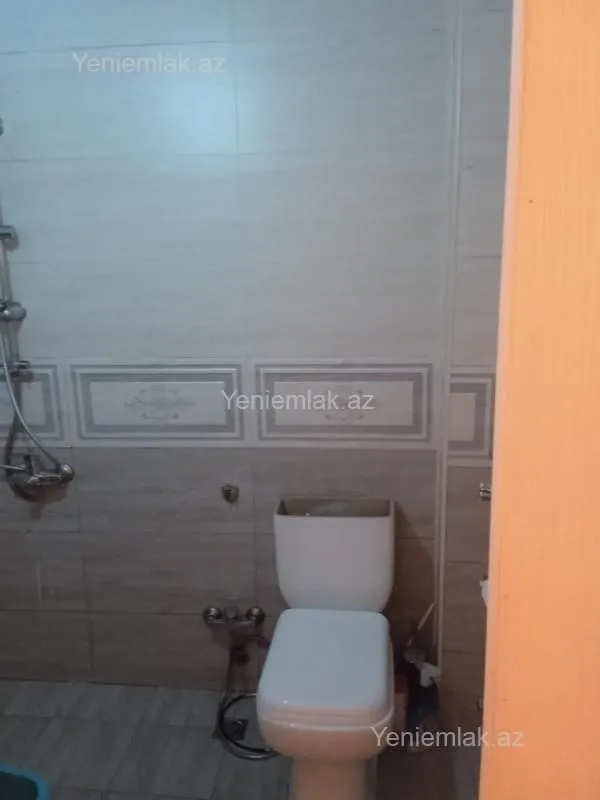 Satılır 2 otaqlı köhnə tikili 60 m²