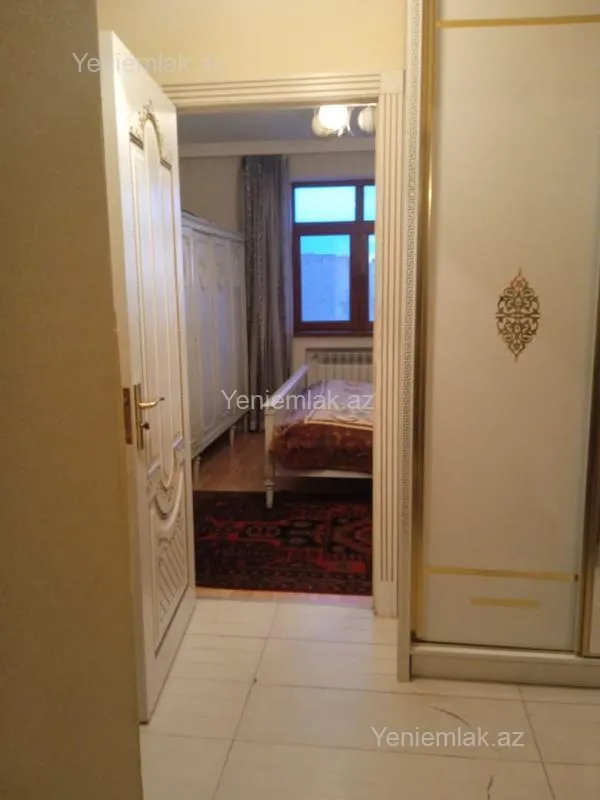 Satılır 2 otaqlı köhnə tikili 60 m²