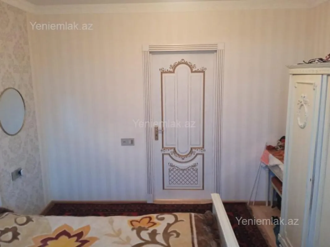 Satılır 2 otaqlı köhnə tikili 60 m²