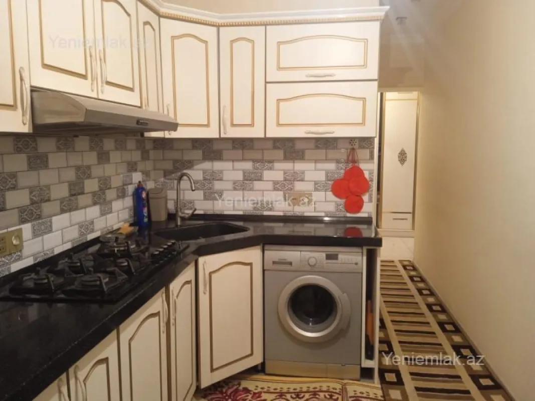 Satılır 2 otaqlı köhnə tikili 60 m²