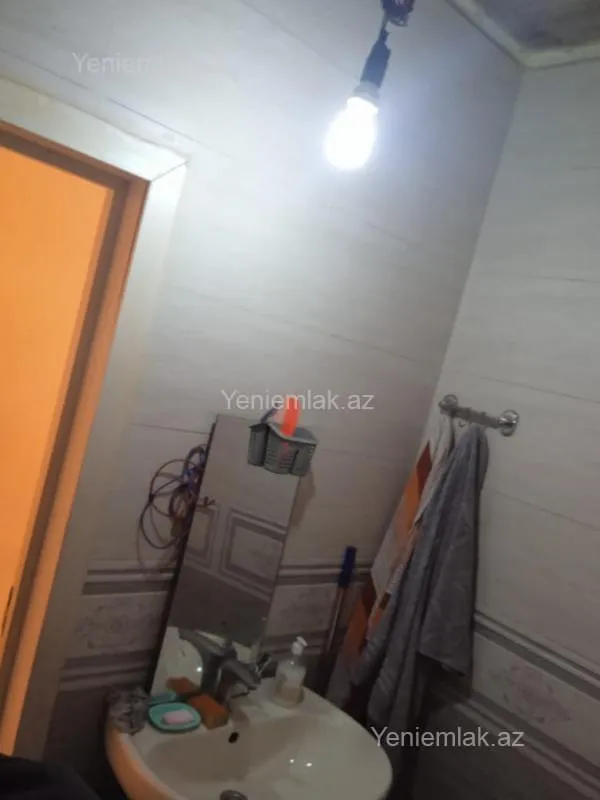 Satılır 2 otaqlı köhnə tikili 60 m²