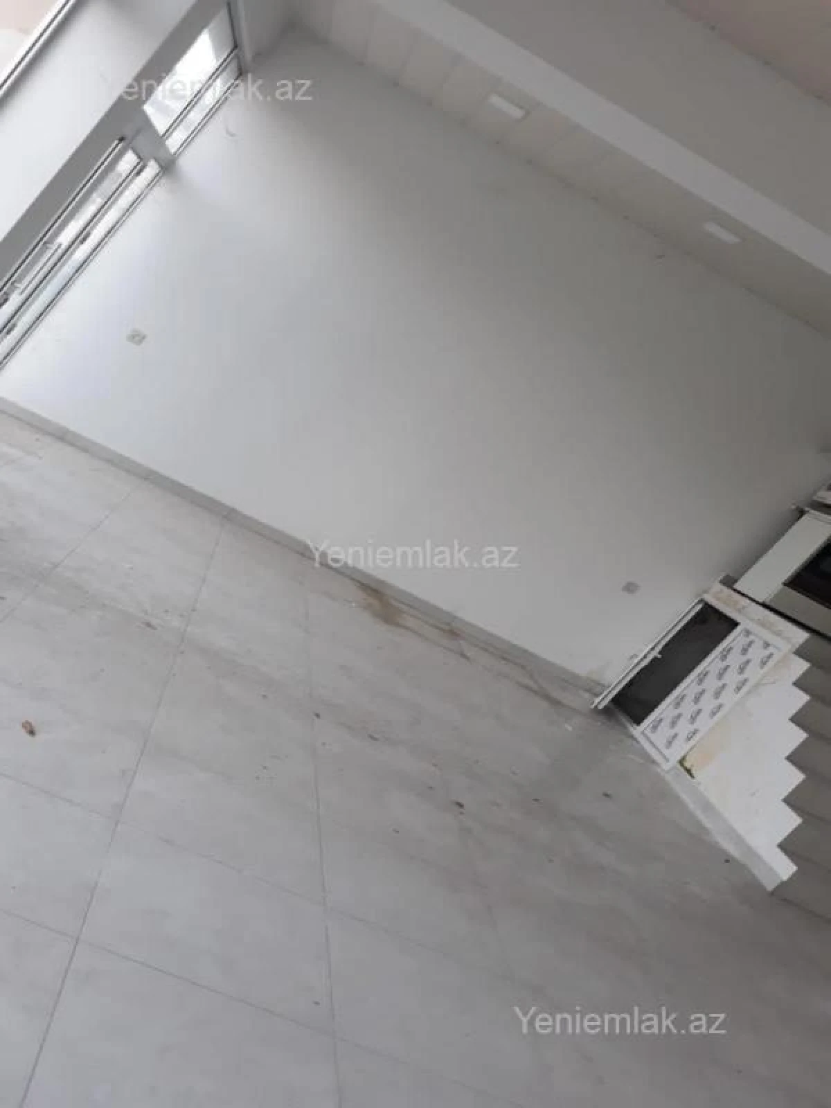 Satılır 4 otaqlı obyekt 178 m²