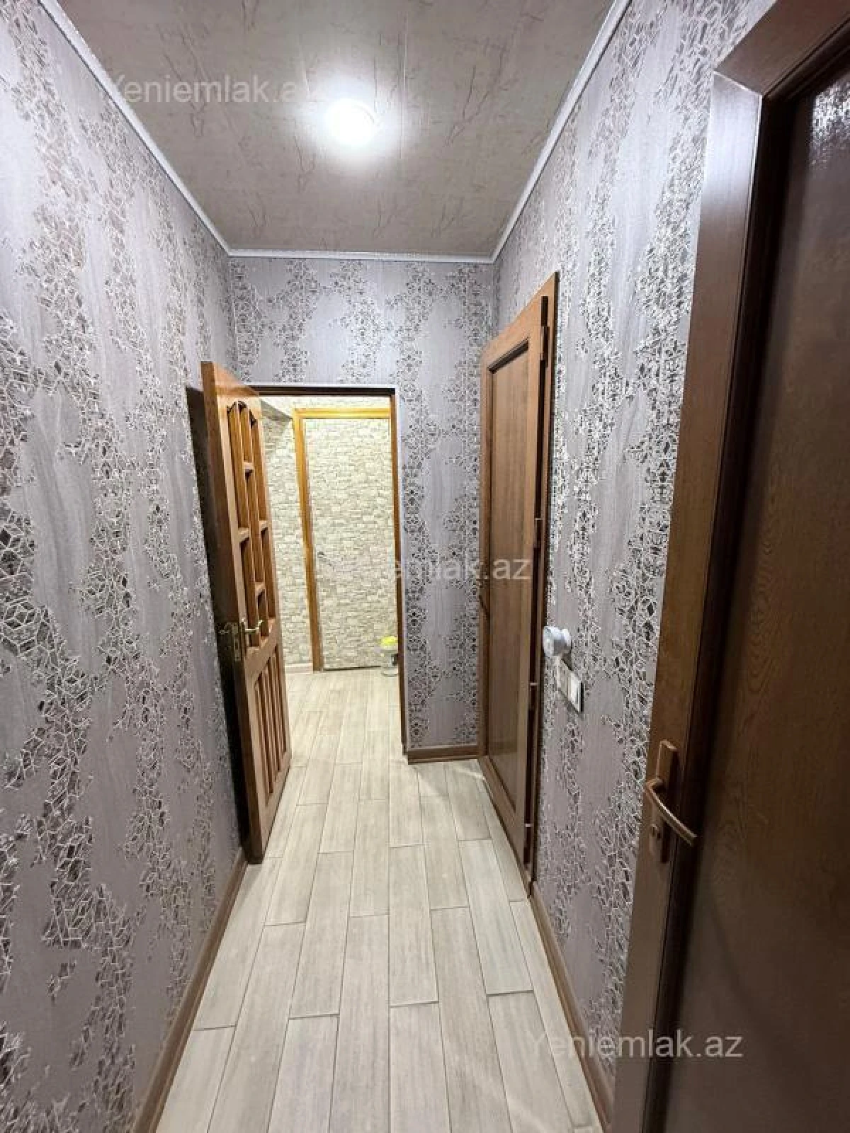 Satılır 3 otaqlı köhnə tikili 68 m²