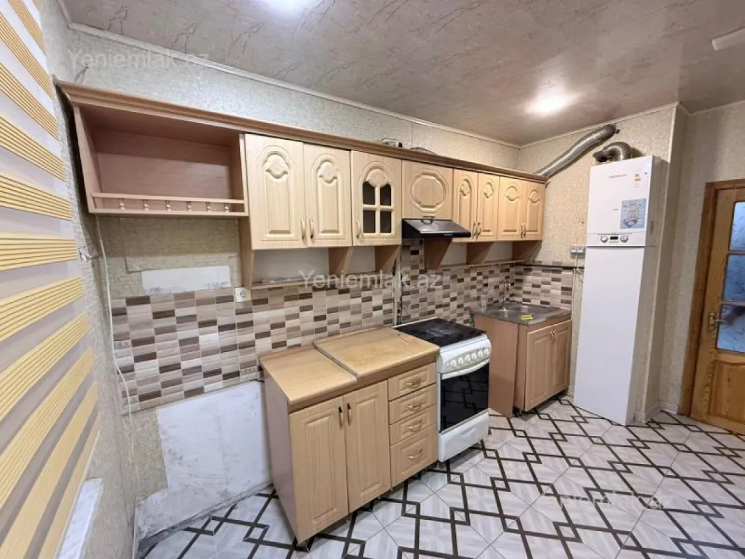 Satılır 3 otaqlı köhnə tikili 68 m²