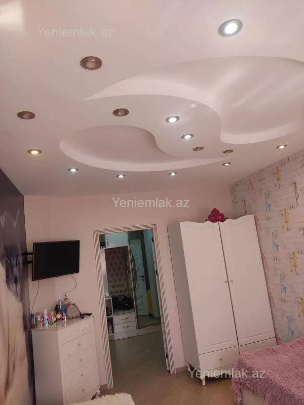 Satılır 3 otaqlı köhnə tikili 75 m²