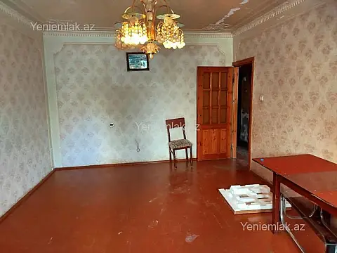 Satılır 3 otaqlı köhnə tikili 73 m²