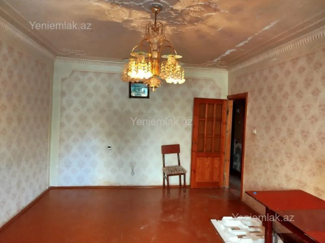 Satılır 3 otaqlı köhnə tikili 73 m²