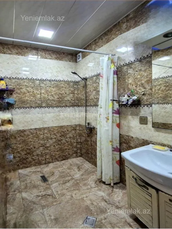 Satılır 3 otaqlı köhnə tikili 85 m²