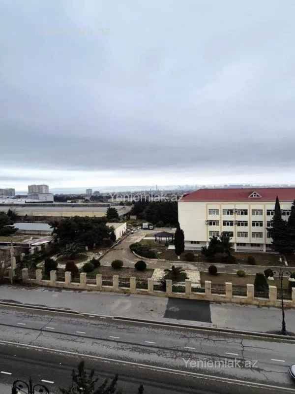 Satılır 3 otaqlı köhnə tikili 85 m²