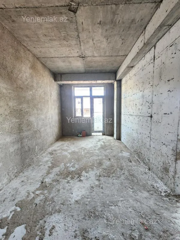 Satılır 3 otaqlı yeni tikili 130 m²