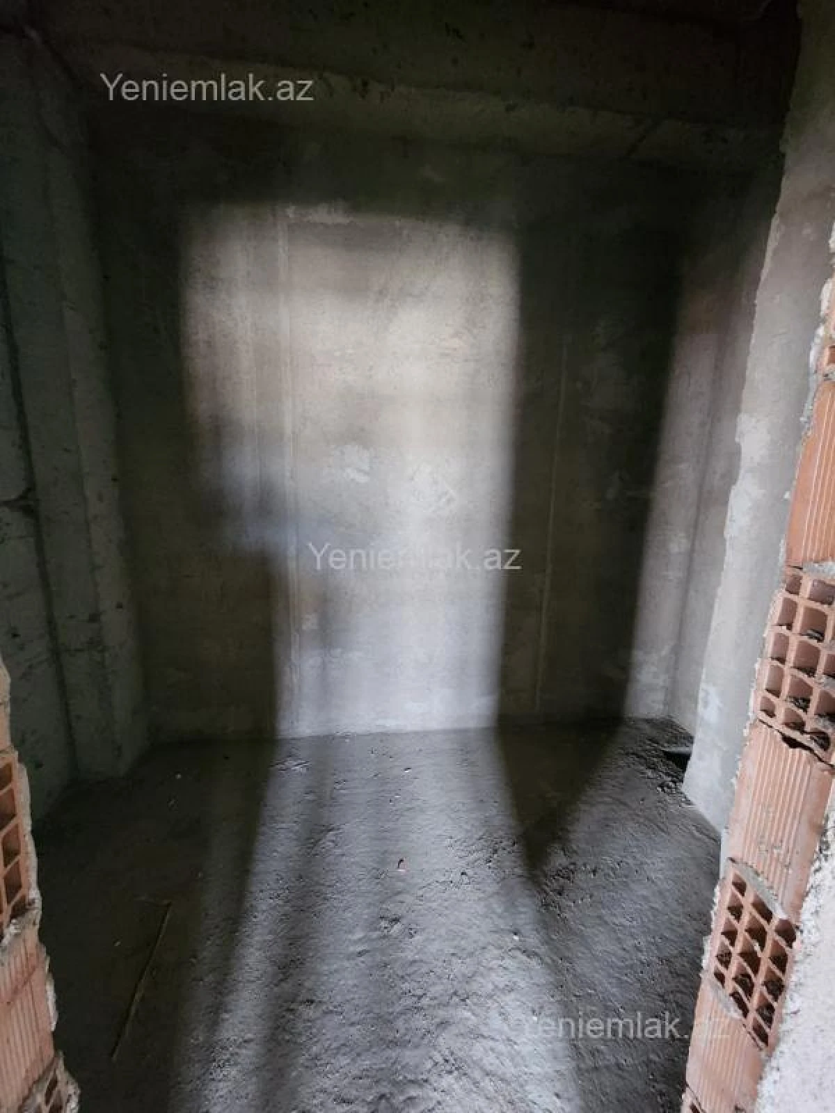 Satılır 3 otaqlı yeni tikili 130 m²