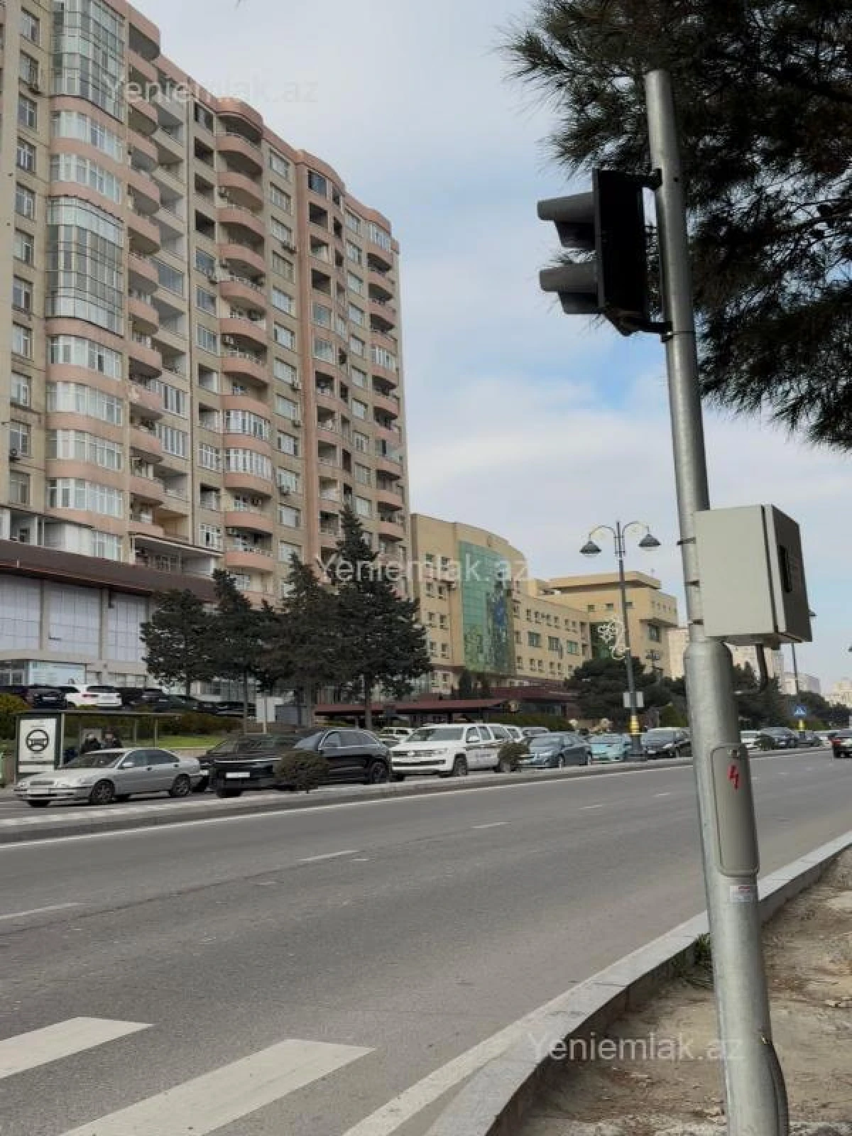 Satılır 3 otaqlı yeni tikili 115 m²