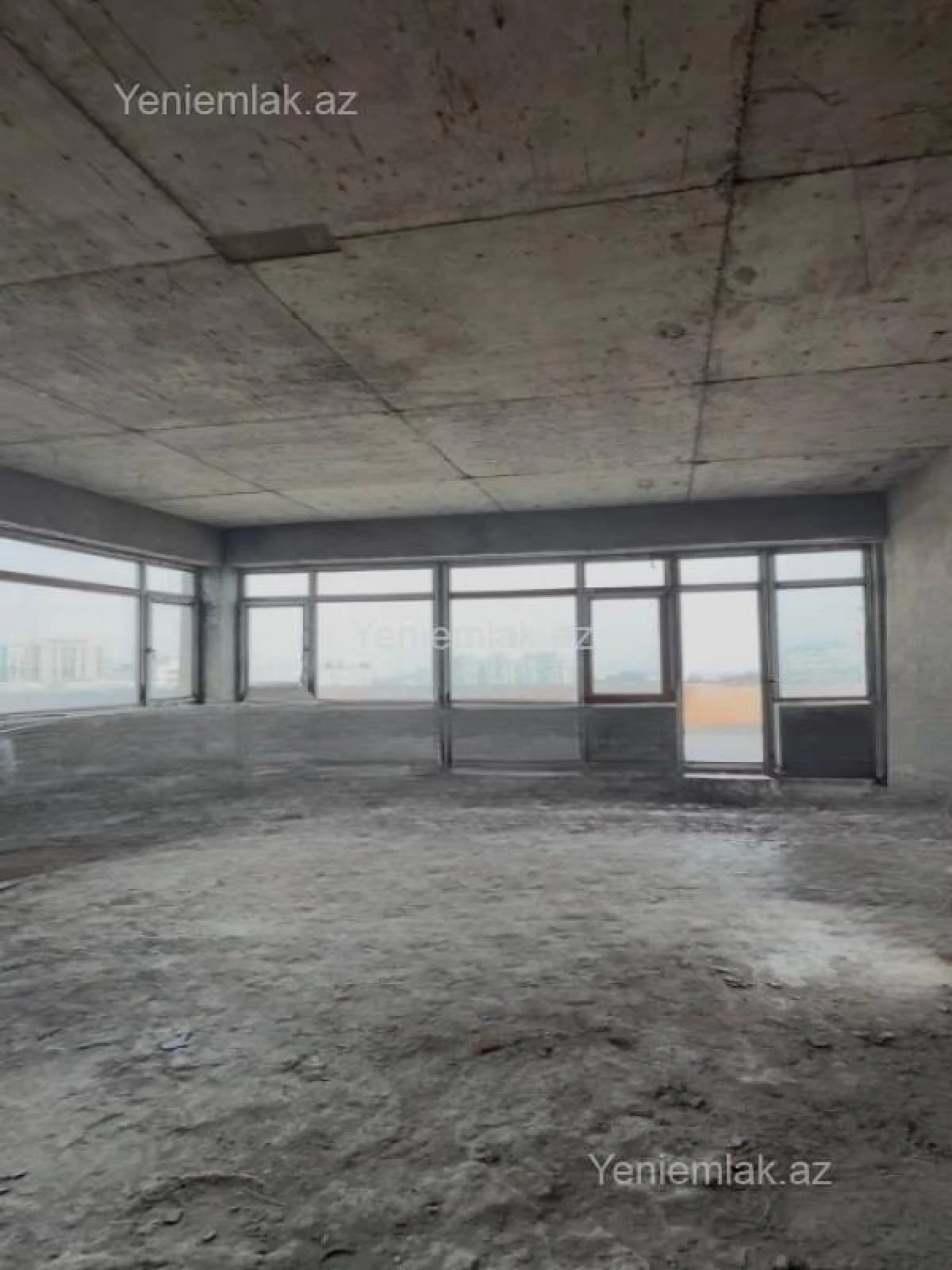 Satılır 3 otaqlı yeni tikili 115 m²
