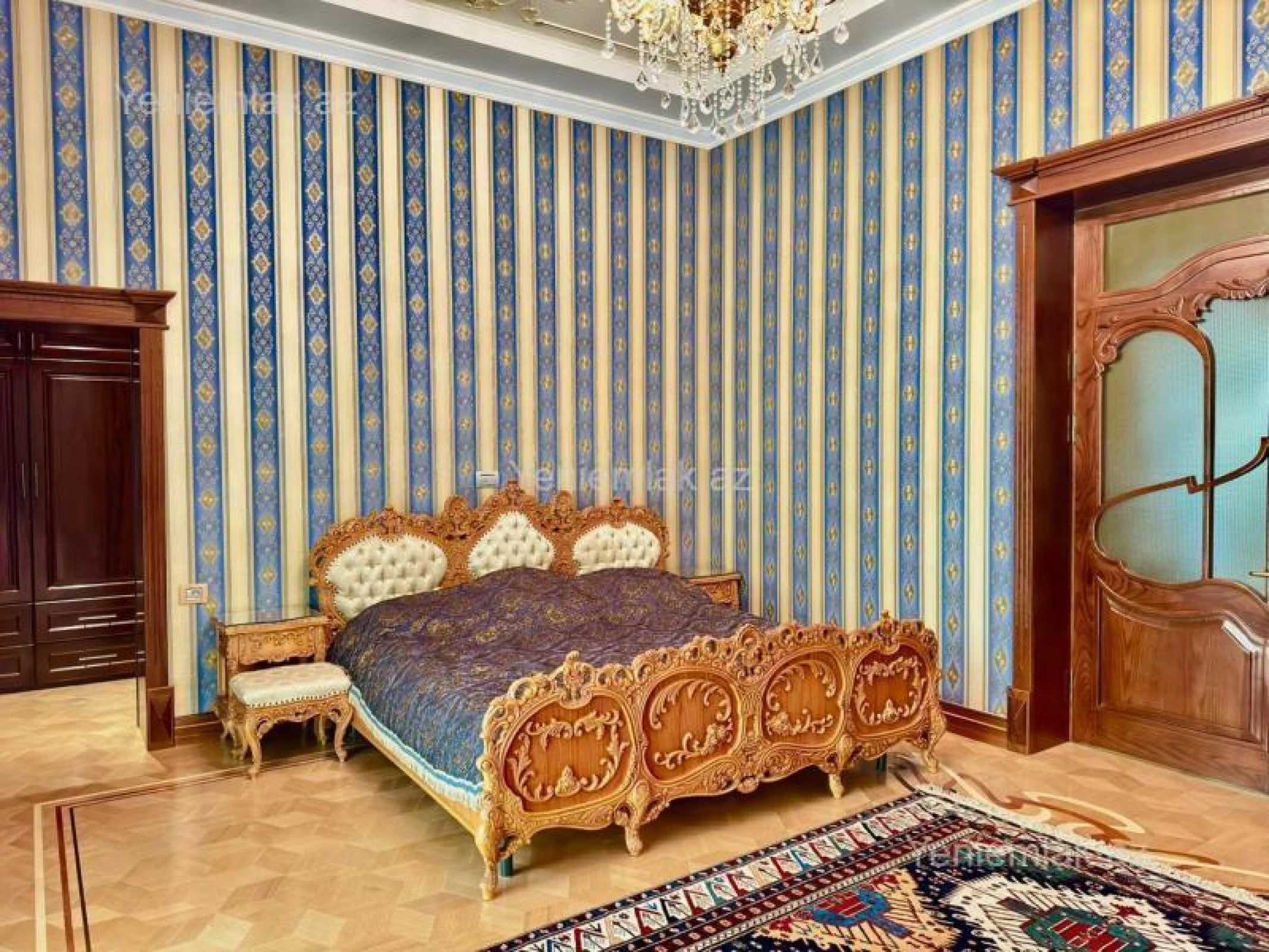 Satılır 16 otaqlı həyət evi 6000 m²