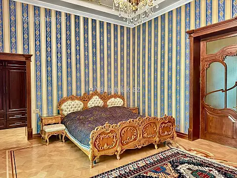 Satılır 16 otaqlı həyət evi 6000 m²