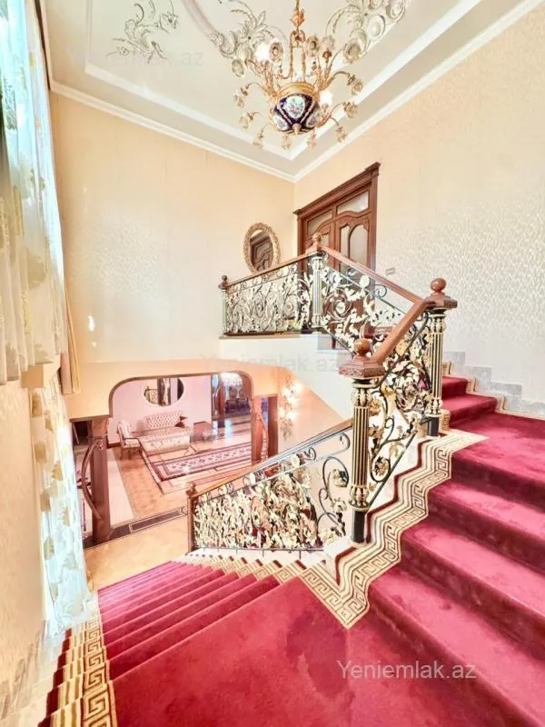 Satılır 16 otaqlı həyət evi 6000 m²