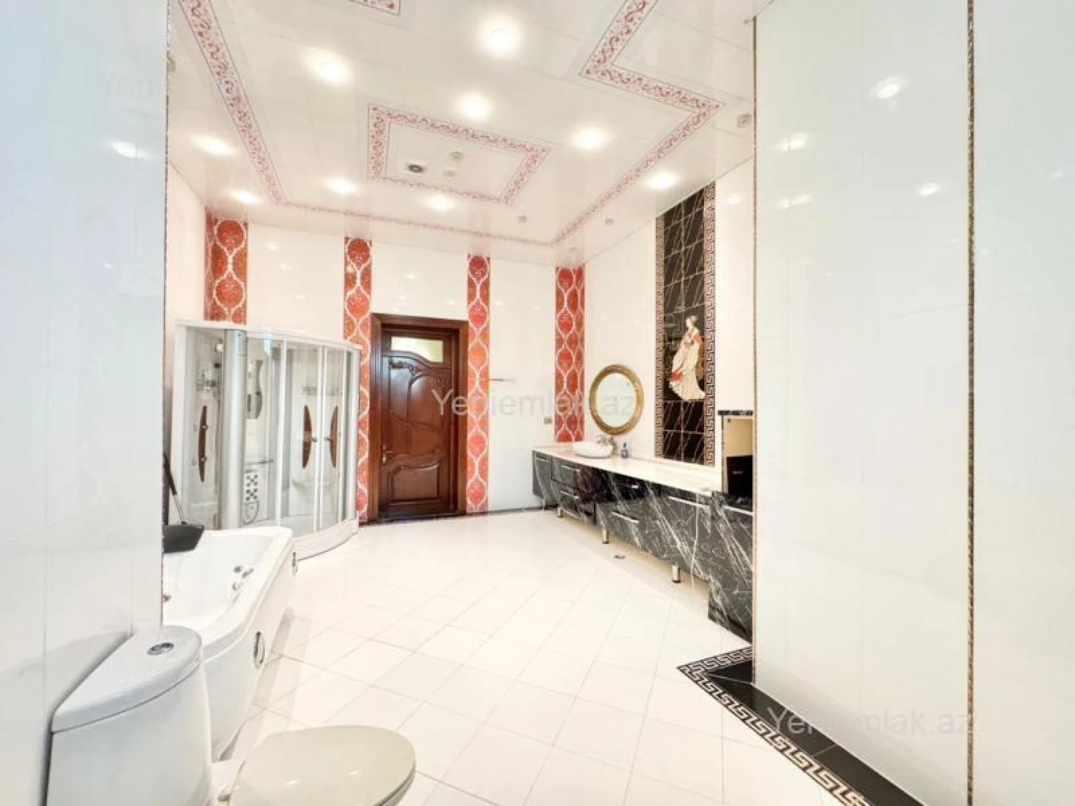 Satılır 16 otaqlı həyət evi 6000 m²