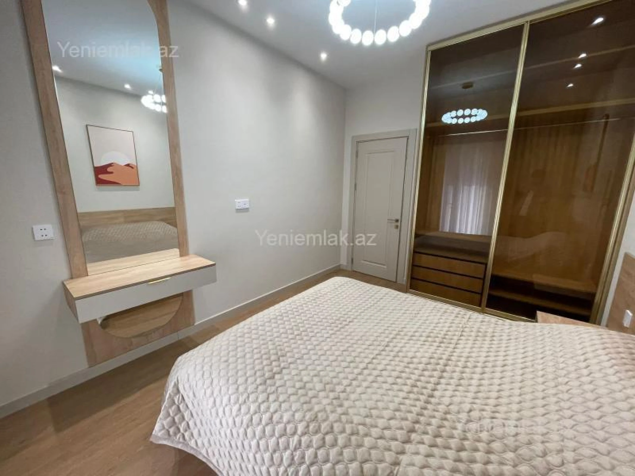 Satılır 2 otaqlı yeni tikili 68 m²