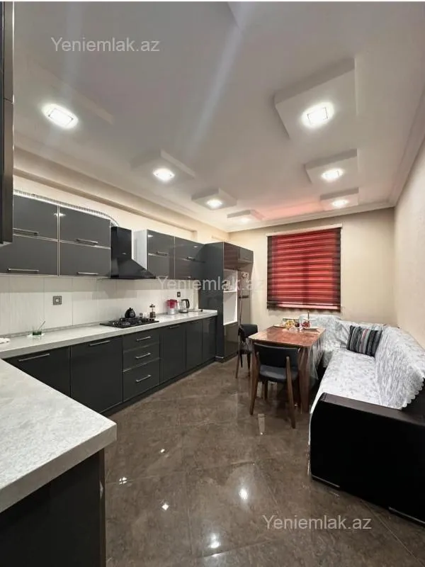 Satılır 4 otaqlı yeni tikili 120 m²