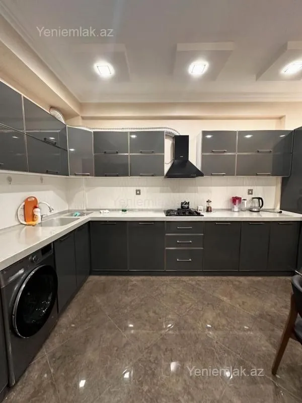 Satılır 4 otaqlı yeni tikili 120 m²