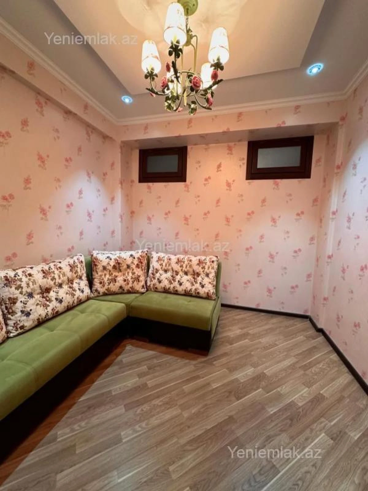 Satılır 4 otaqlı yeni tikili 120 m²