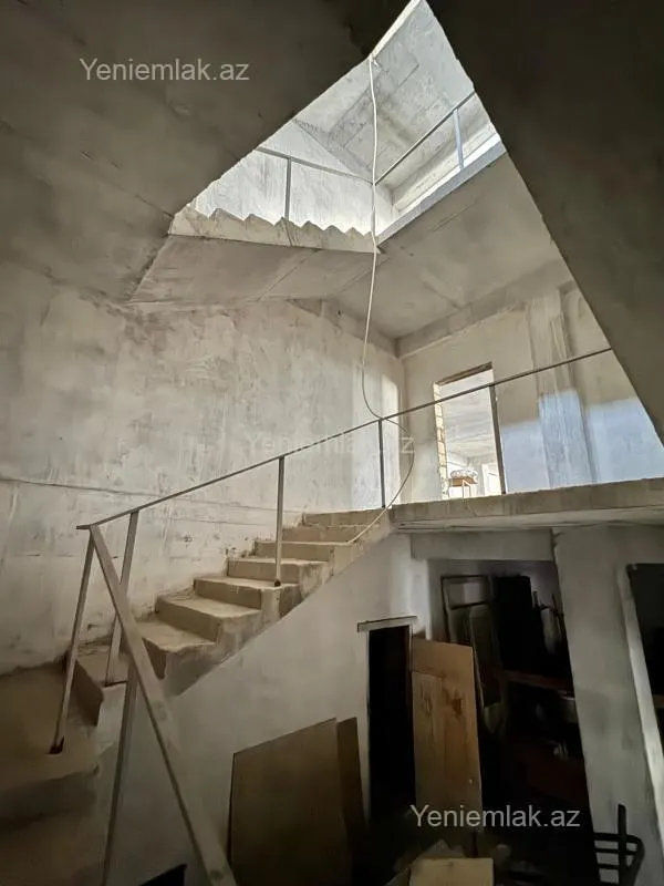 Satılır 16 otaqlı obyekt 2000 m²