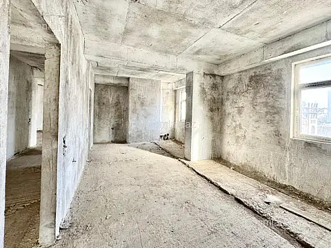 Satılır 16 otaqlı obyekt 2000 m²