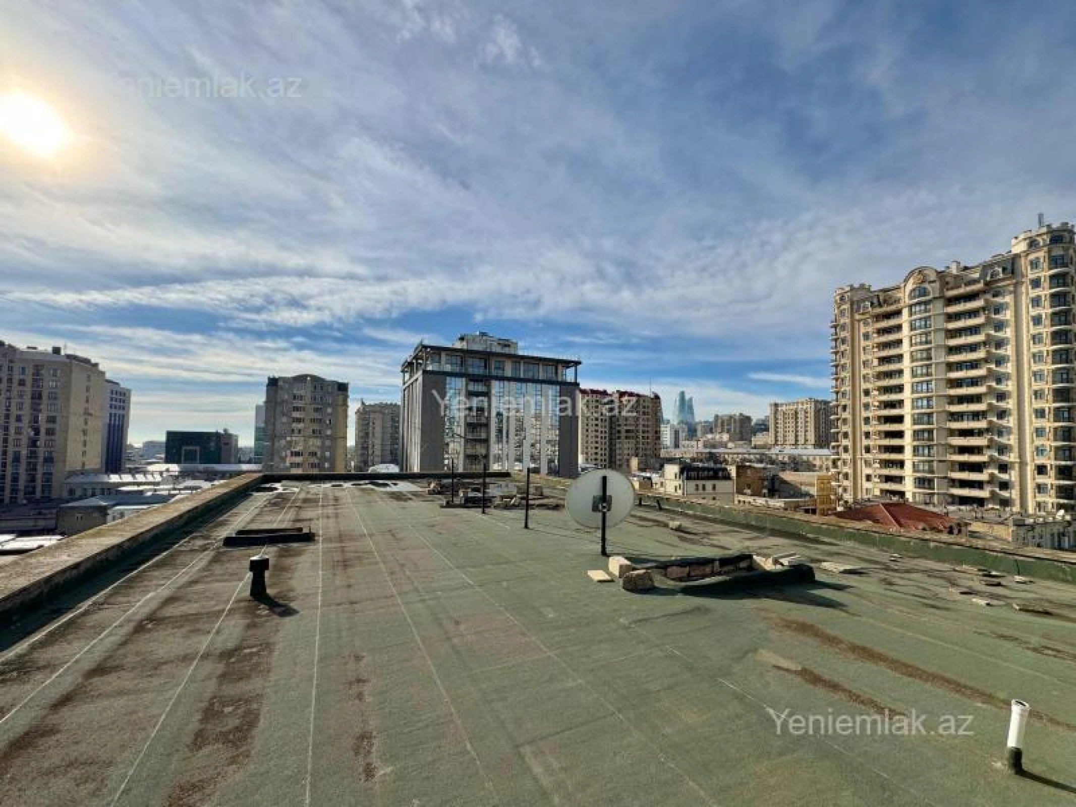 Satılır 16 otaqlı obyekt 2000 m²