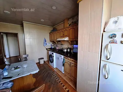 Satılır 3 otaqlı köhnə tikili 75 m²