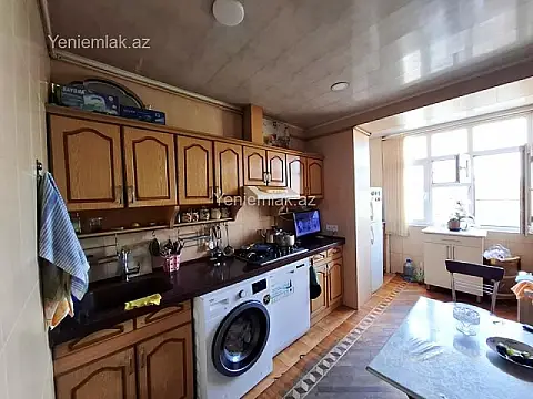 Satılır 3 otaqlı köhnə tikili 75 m²