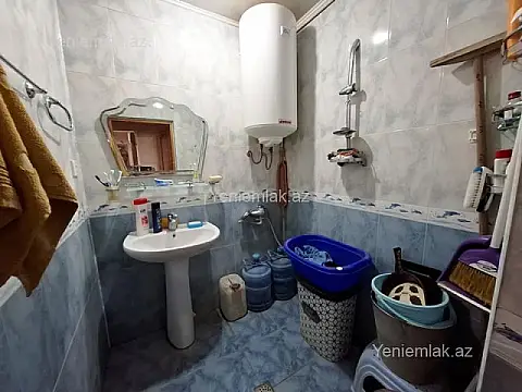 Satılır 3 otaqlı köhnə tikili 75 m²