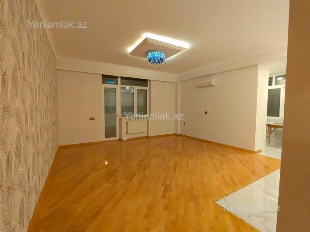 Satılır 3 otaqlı yeni tikili 115 m²