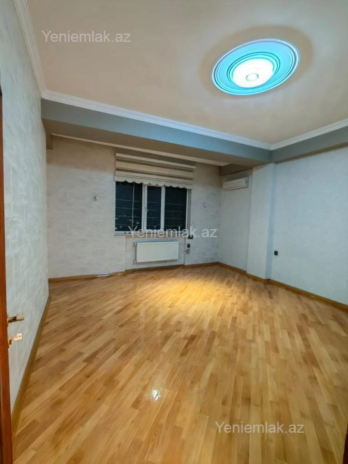 Satılır 3 otaqlı yeni tikili 115 m²