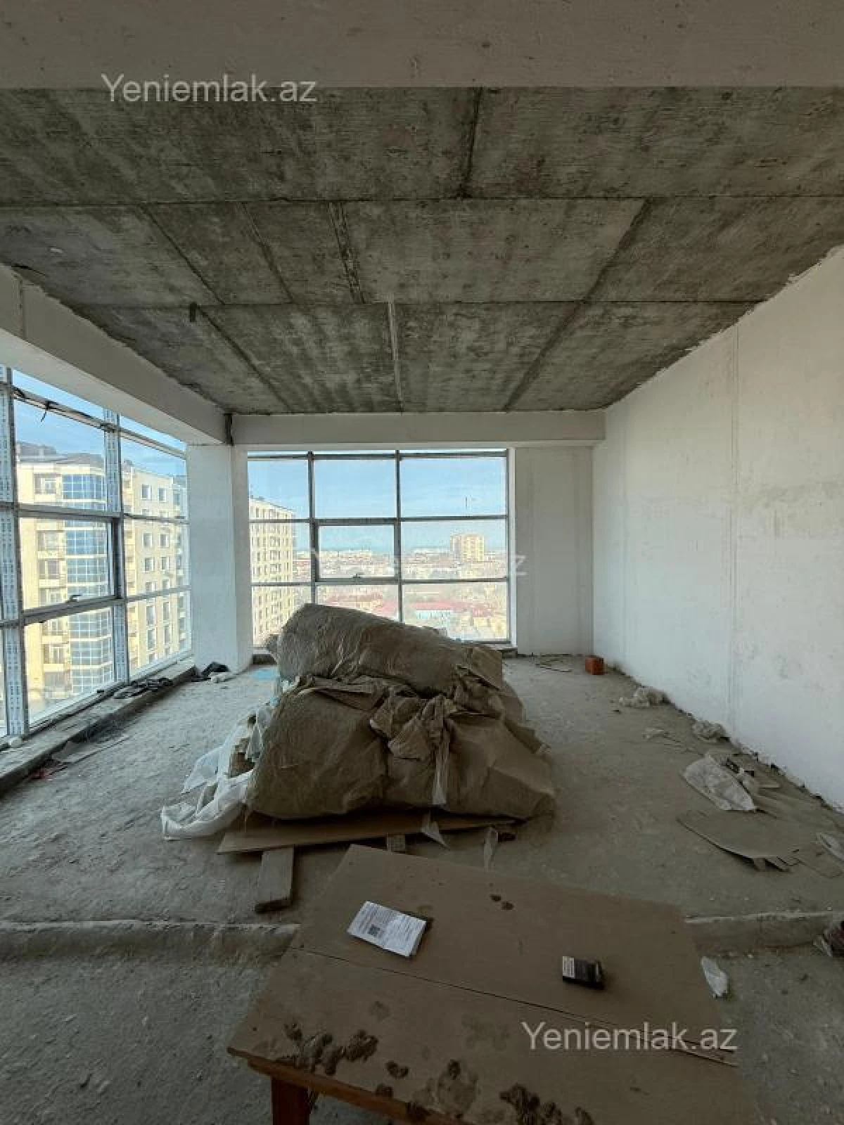 Satılır 3 otaqlı yeni tikili 135 m²