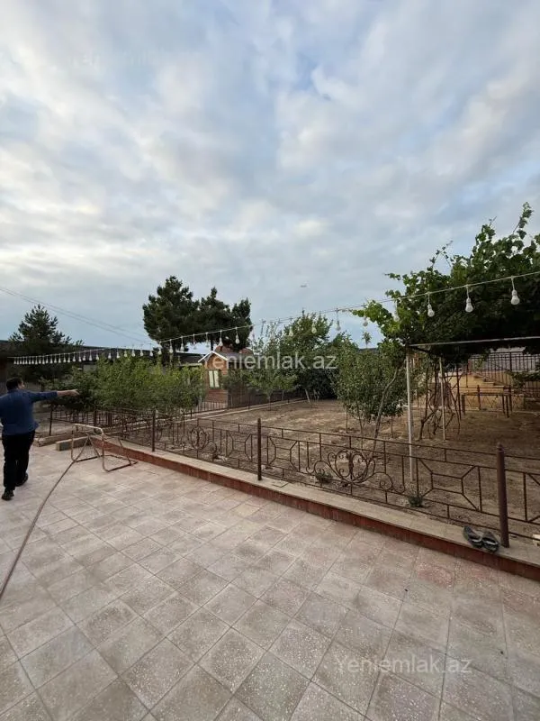 Satılır 4 otaqlı həyət evi 120 m²