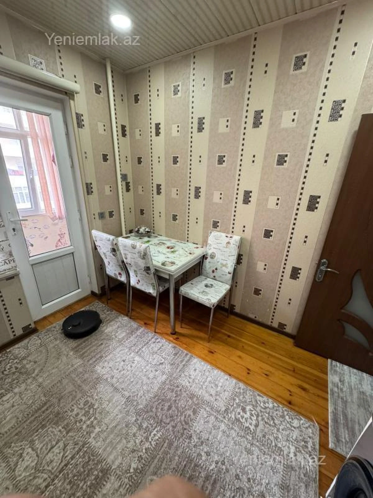 Satılır 2 otaqlı köhnə tikili 55 m²