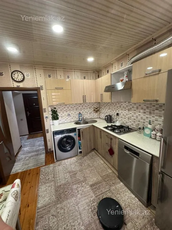 Satılır 2 otaqlı köhnə tikili 55 m²