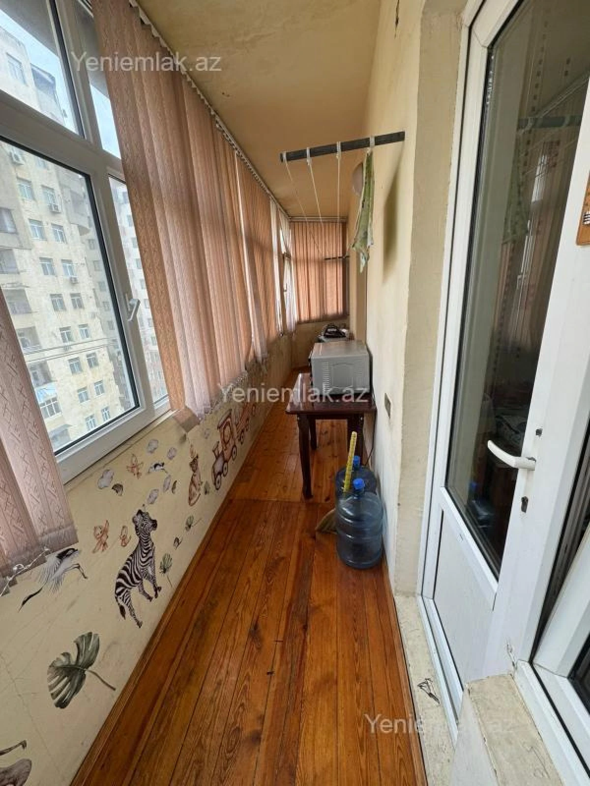 Satılır 2 otaqlı köhnə tikili 55 m²