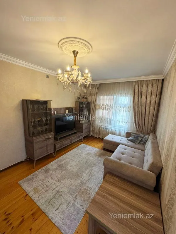 Satılır 2 otaqlı köhnə tikili 55 m²
