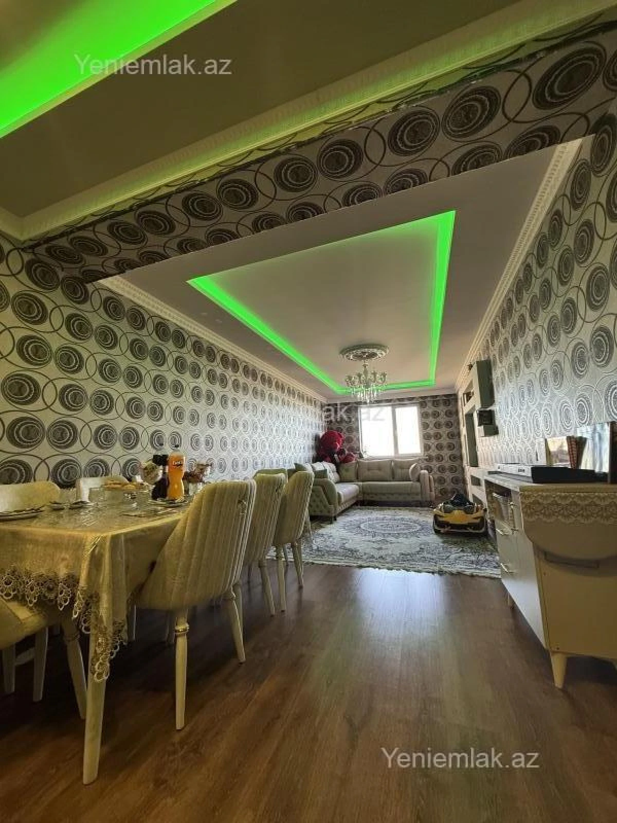 Satılır 3 otaqlı yeni tikili 128 m²