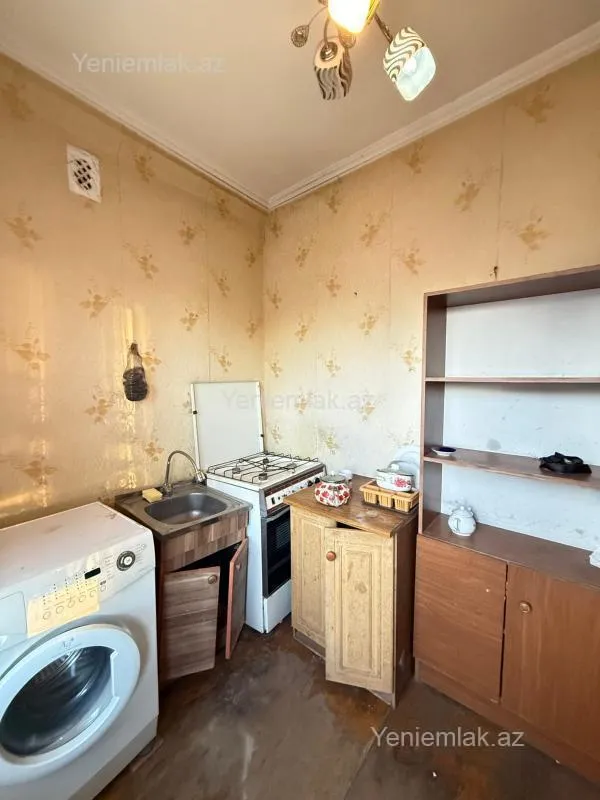 Satılır 1 otaqlı köhnə tikili 50 m²