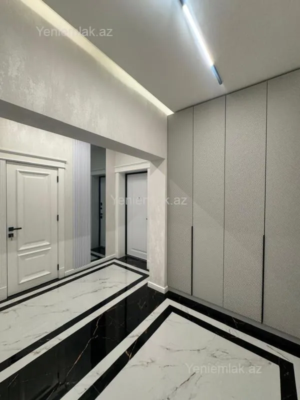 Satılır 3 otaqlı yeni tikili 101 m²