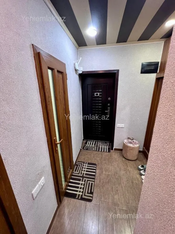 Satılır 2 otaqlı köhnə tikili 60 m²