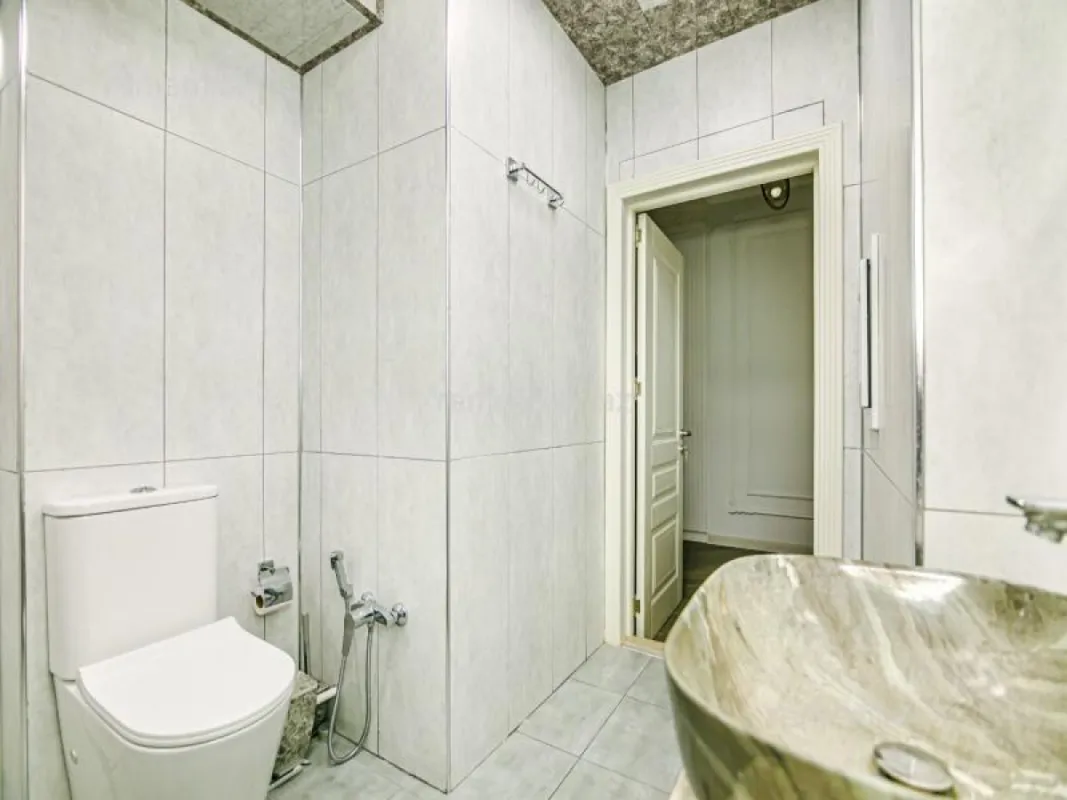 Satılır 7 otaqlı yeni tikili 210 m²