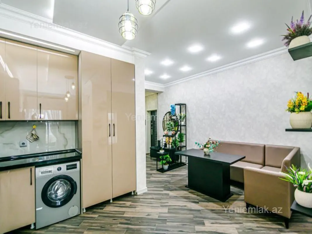 Satılır 7 otaqlı yeni tikili 210 m²