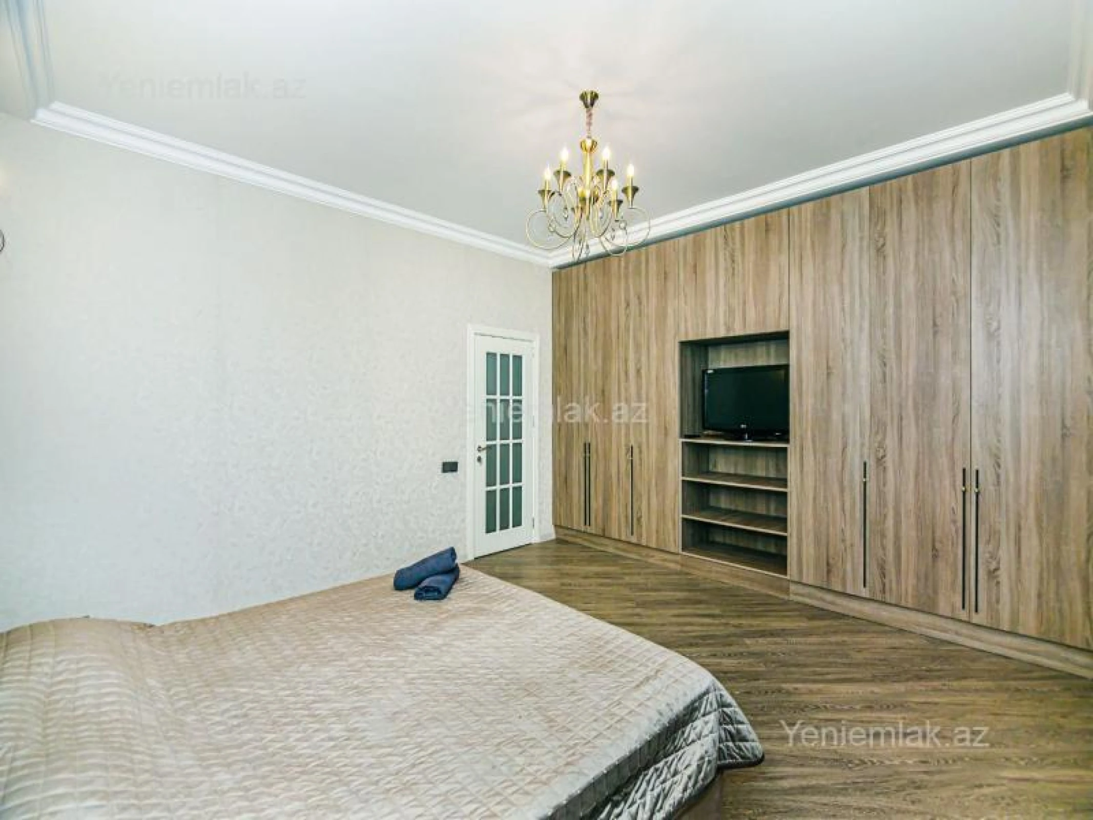 Satılır 7 otaqlı yeni tikili 210 m²