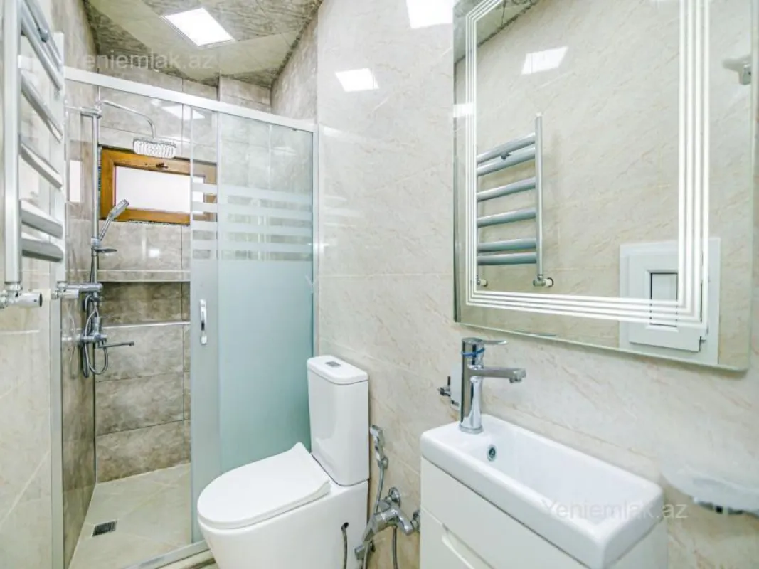 Satılır 7 otaqlı yeni tikili 210 m²