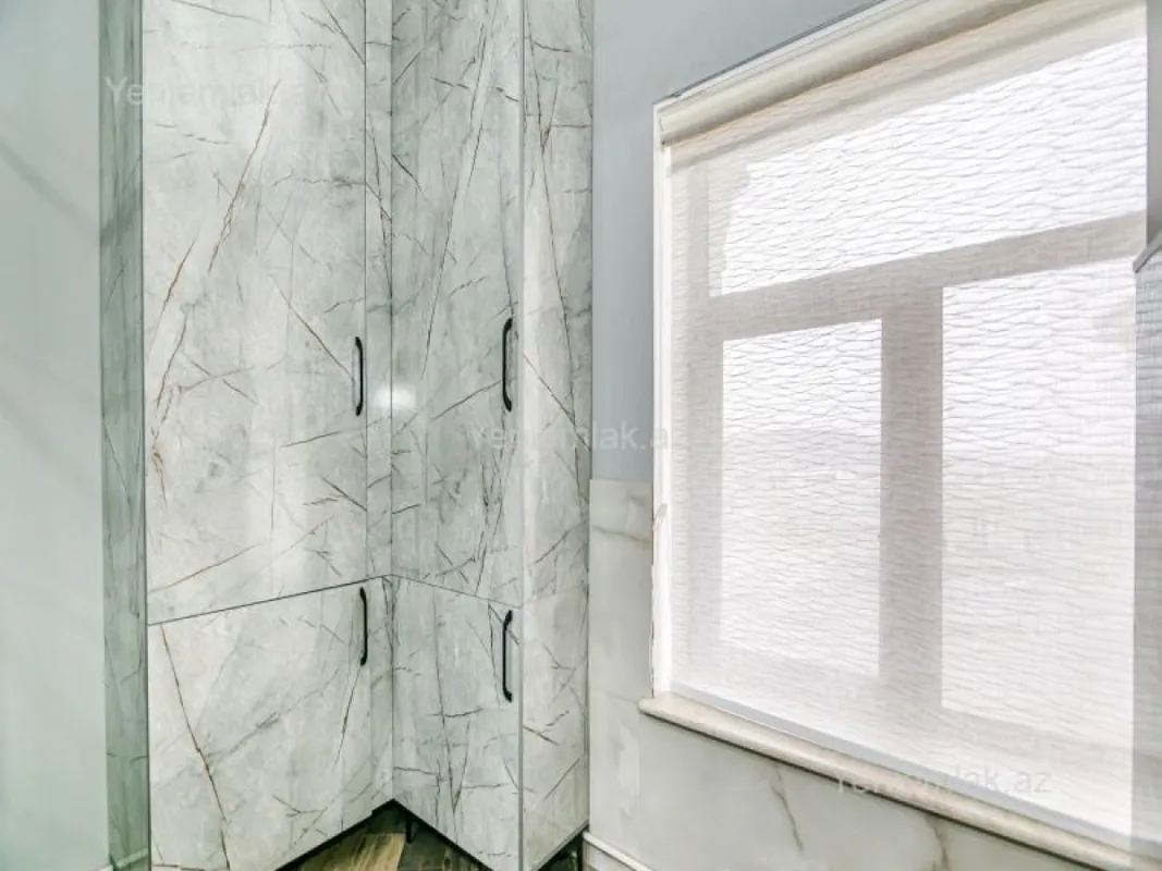 Satılır 7 otaqlı yeni tikili 210 m²