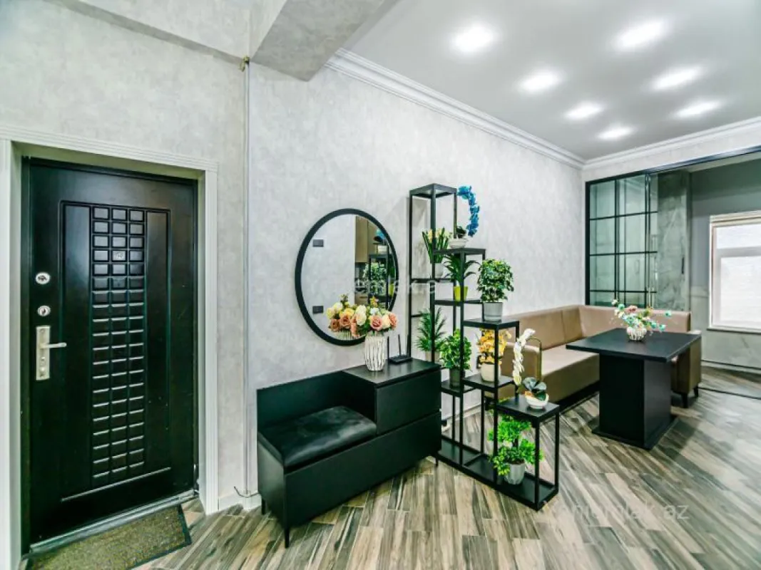 Satılır 7 otaqlı yeni tikili 210 m²