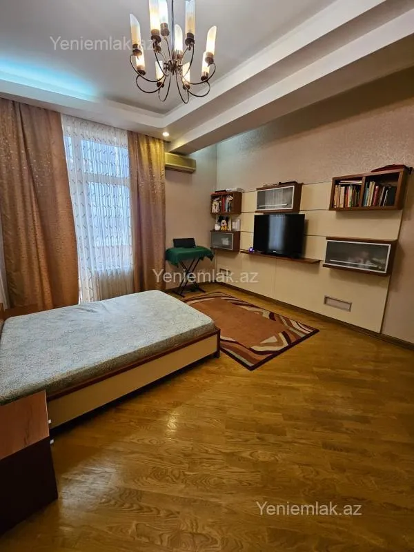 Satılır 4 otaqlı yeni tikili 175 m²